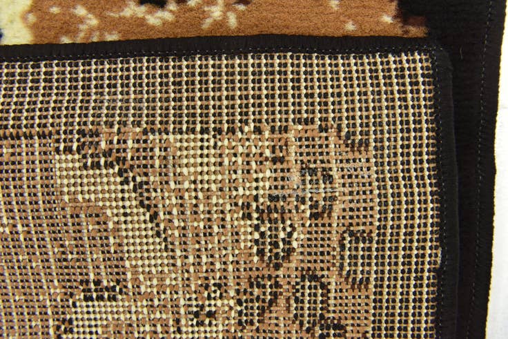 Detail image of 3' 10 x 5' 6 Safari Rug