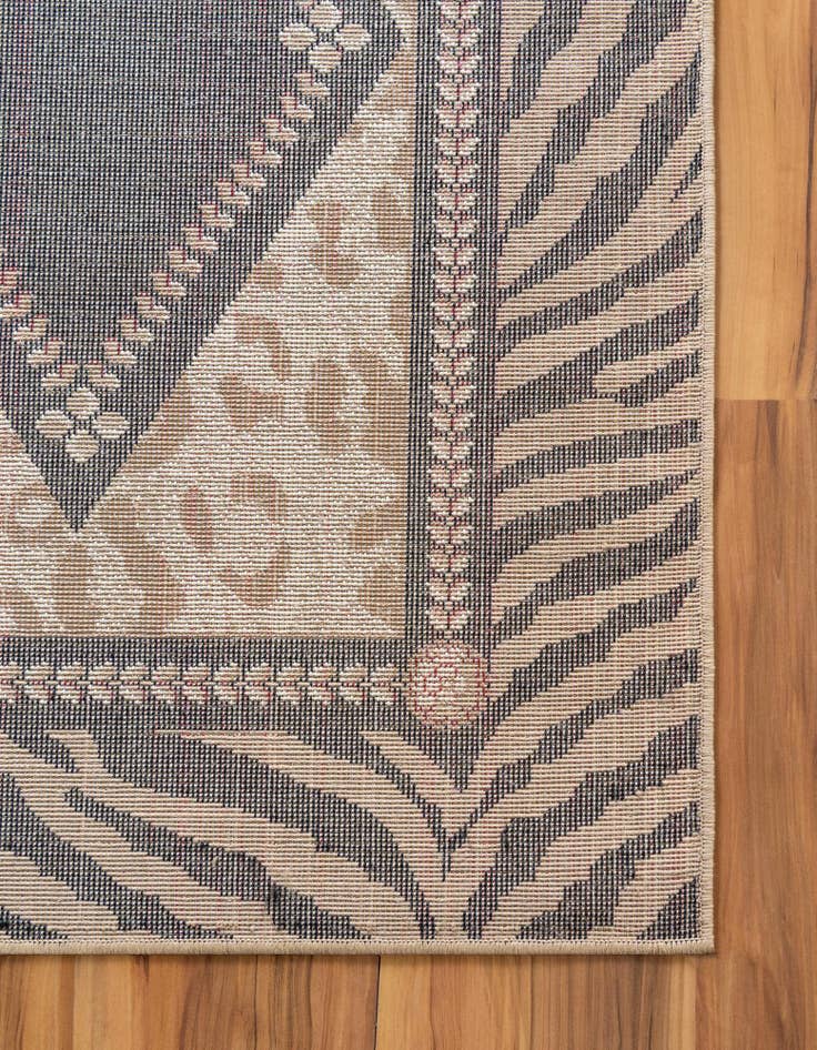 Detail image of 6' x 9' Safari Rug