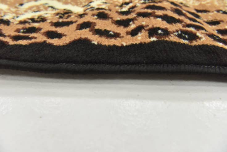 Detail image of 3' 10 x 5' 6 Savannah Rug