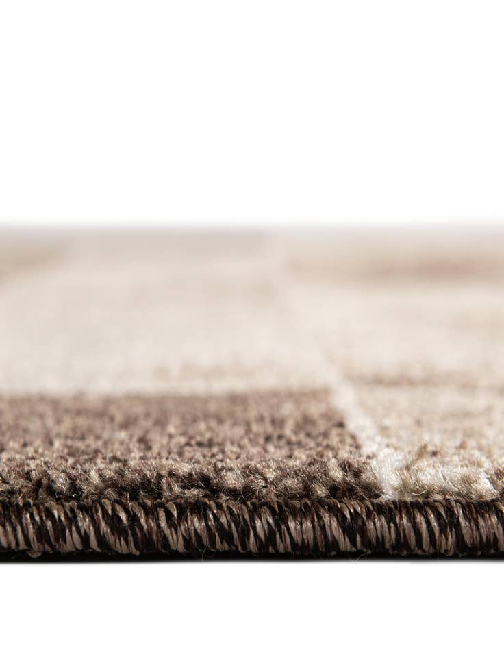 Detail image of 7' x 10' Savannah Rug