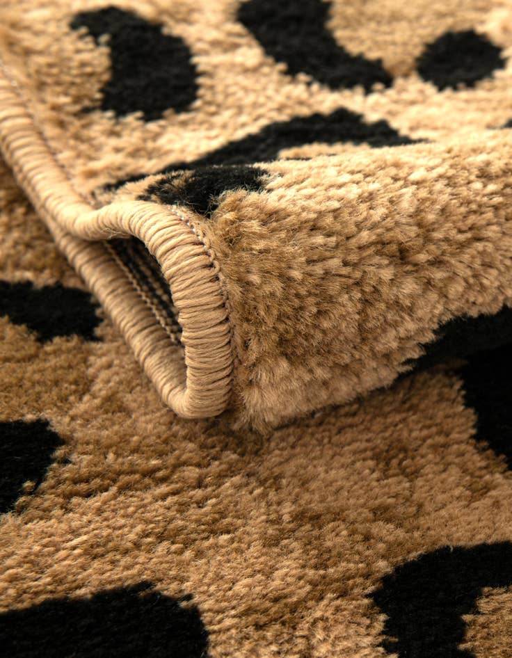 Detail image of 6' x 9' Savannah Rug