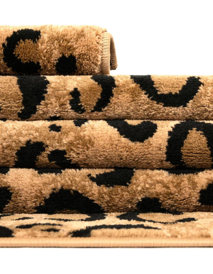 Detail image of 7' 10 x 11' Savannah Rug