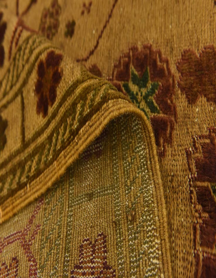 Detail image of 4' 9 x 7' 7 Hand Knotted Sumak Wool Rug