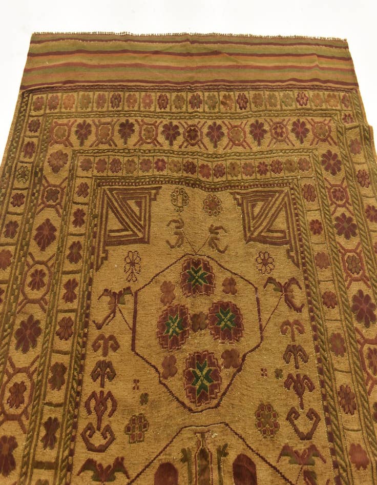 Detail image of 4' 9 x 7' 7 Hand Knotted Sumak Wool Rug