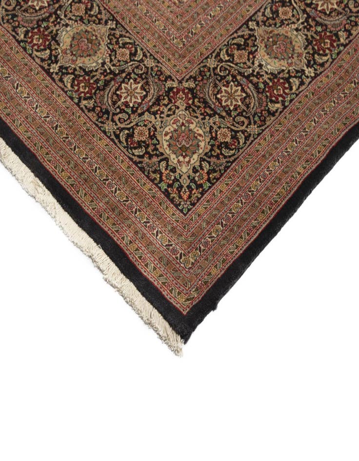 Detail image of 9' 9 x 13' 3 Tabriz Mahan Rug