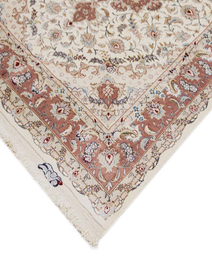 Detail image of 5' x 6' 10 Tabriz Rug