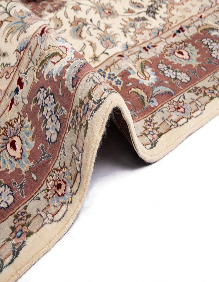 Detail image of 5' x 6' 10 Tabriz Rug