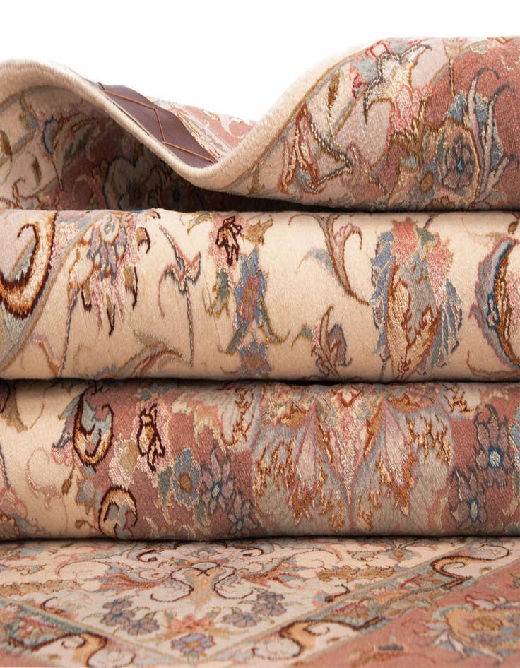 Detail image of 4' 10 x 6' 6 Tabriz Rug