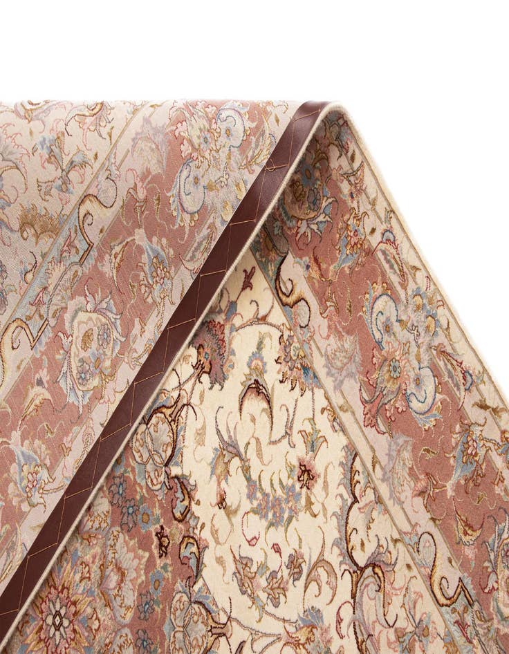 Detail image of 4' 10 x 6' 6 Tabriz Rug