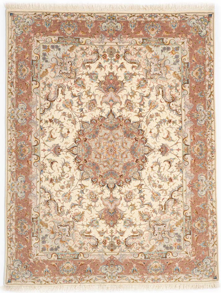 Detail image of 4' 10 x 6' 6 Tabriz Rug