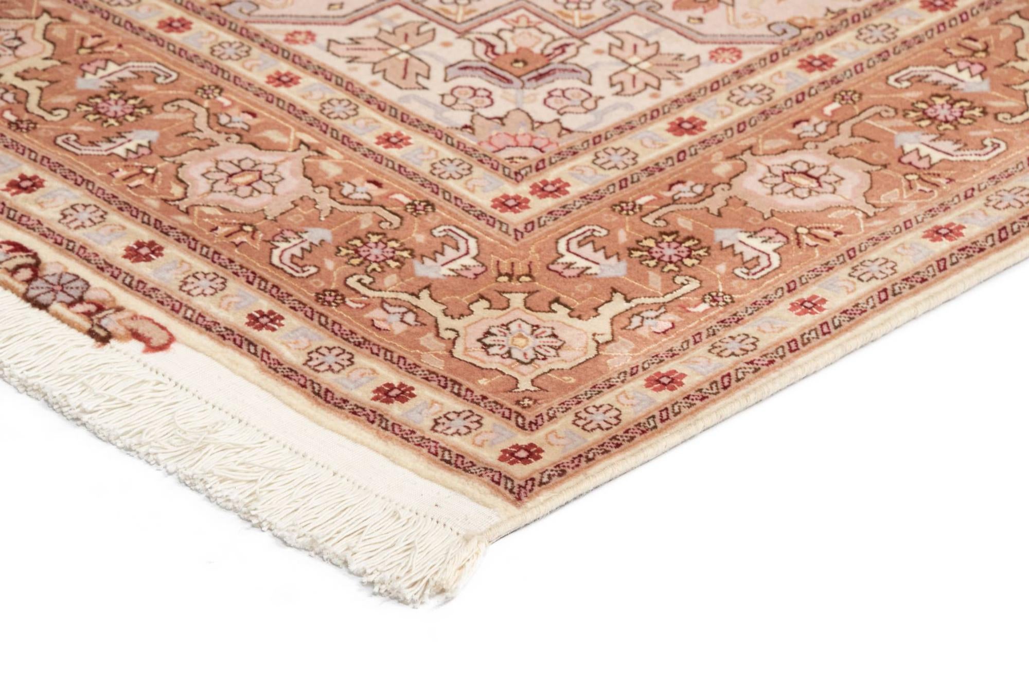 5' 1 x 6' 10 Tabriz Rug