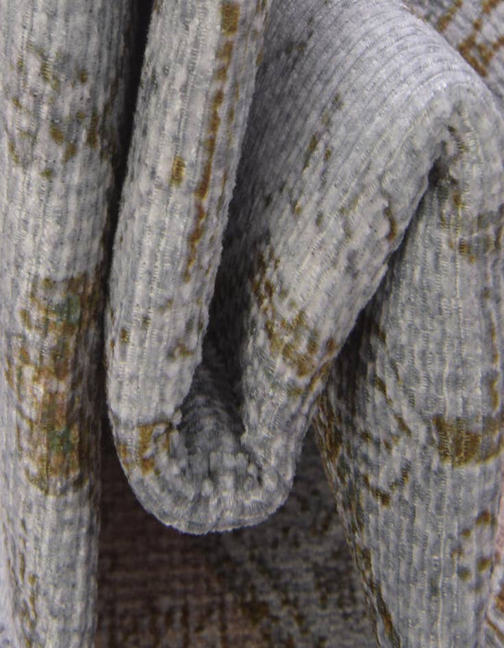 Detail image of 7' 6 x 10' 6 Washable Timeless Rug