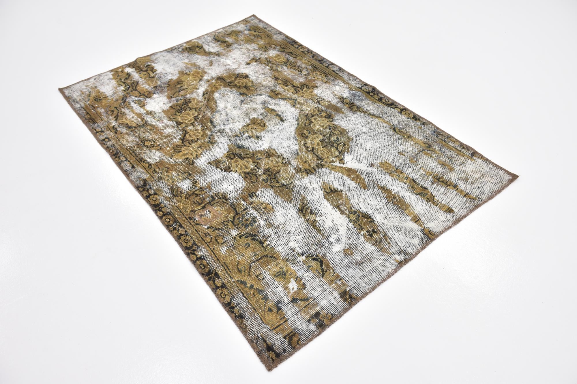 4' x 6' Hand Knotted Ultra Vintage Persian Wool Rug
