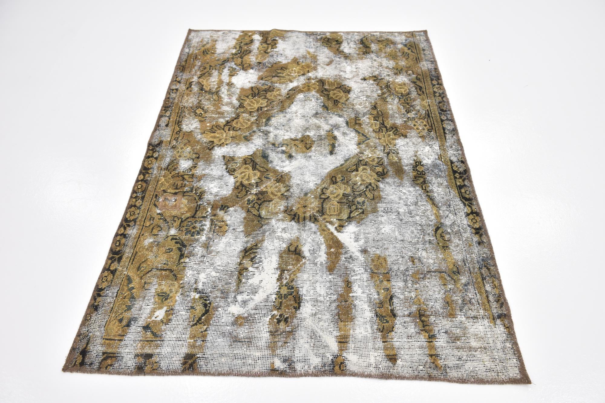 4' x 6' Hand Knotted Ultra Vintage Persian Wool Rug