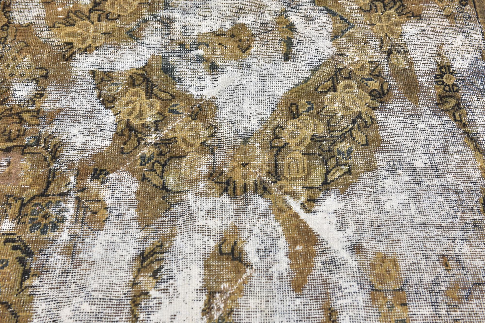 4' x 6' Hand Knotted Ultra Vintage Persian Wool Rug