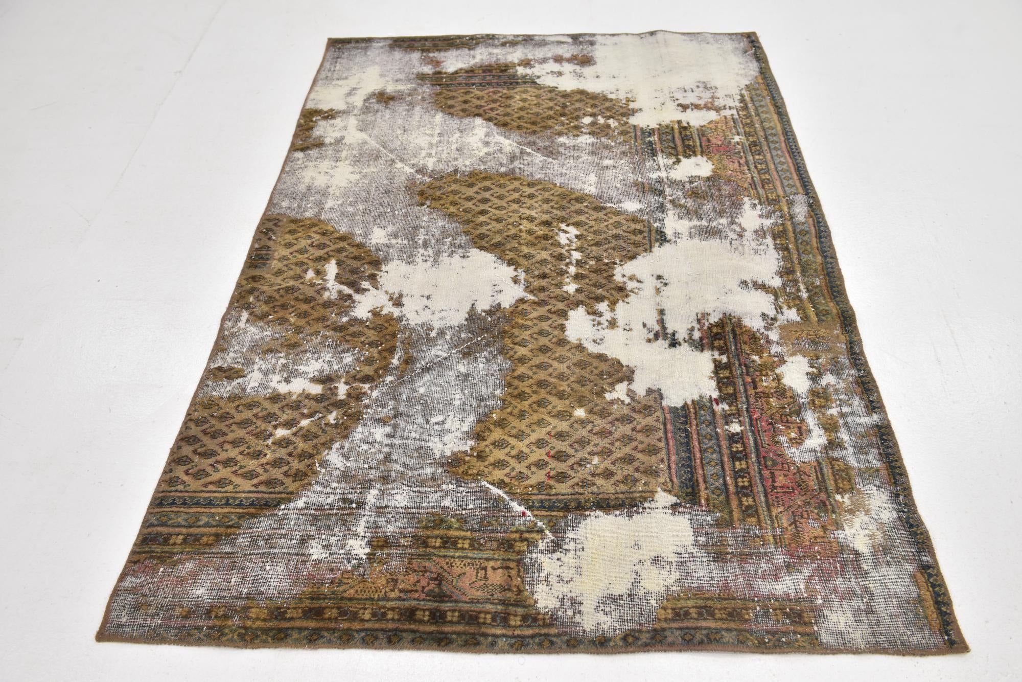 4' 4 x 6' 6 Hand Knotted Ultra Vintage Persian Wool Rug