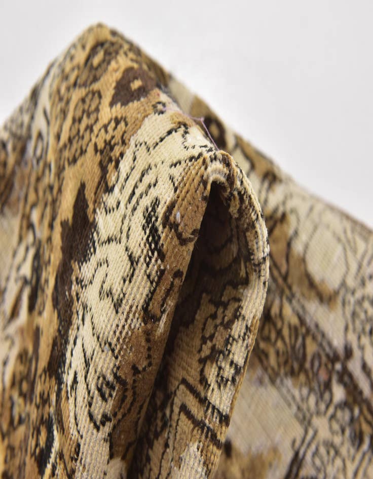 Detail image of 2' 8 x 4' 9  Hand Knotted Ultra Vintage Persian Wool Rug