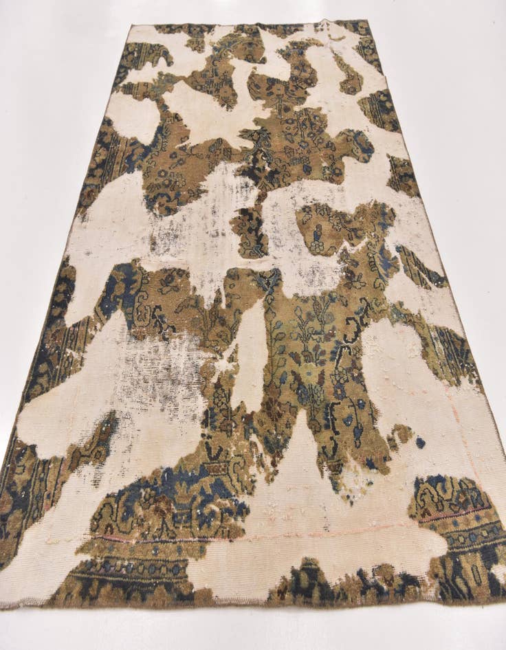 Detail image of 5' 10 x 8' 6  Hand Knotted Ultra Vintage Persian Wool Rug