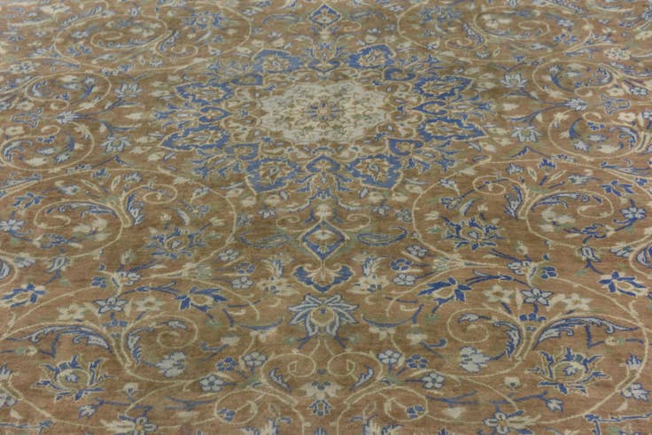 Detail image of 9' 3 x 12' 3 Hand Knotted Ultra Vintage Persian Wool Rug