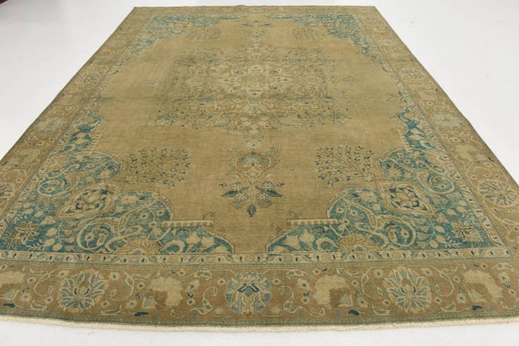 Detail image of 9' 5 x 12' 2 Hand Knotted Ultra Vintage Persian Wool Rug