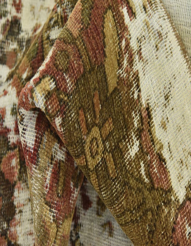 Detail image of 5' 9 x 7' 6  Hand Knotted Ultra Vintage Persian Wool Rug