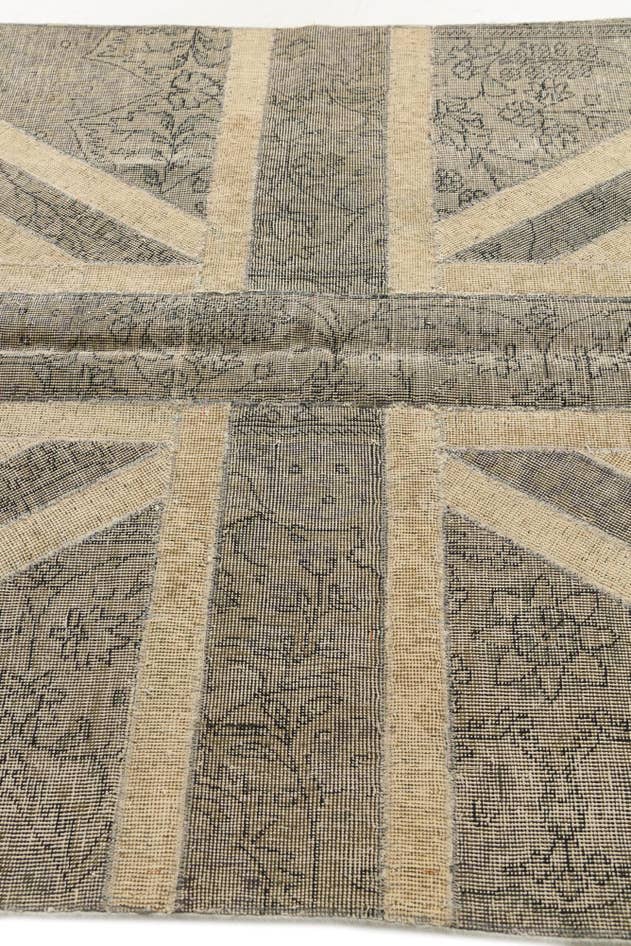 Detail image of 5' x 6' 6 Hand Knotted Ultra Vintage Persian Wool Rug