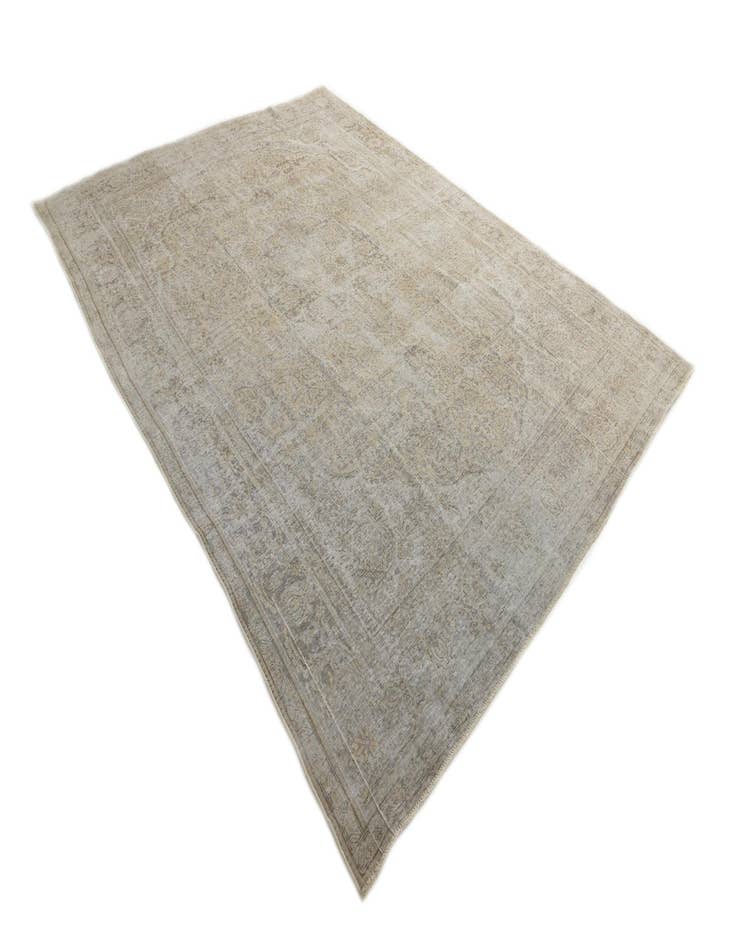 Detail image of 9' 6 x 12' 10  Hand Knotted Ultra Vintage Persian Wool Rug