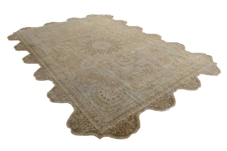 Detail image of 8' 5 x 11' 8 Hand Knotted Ultra Vintage Persian Wool Rug