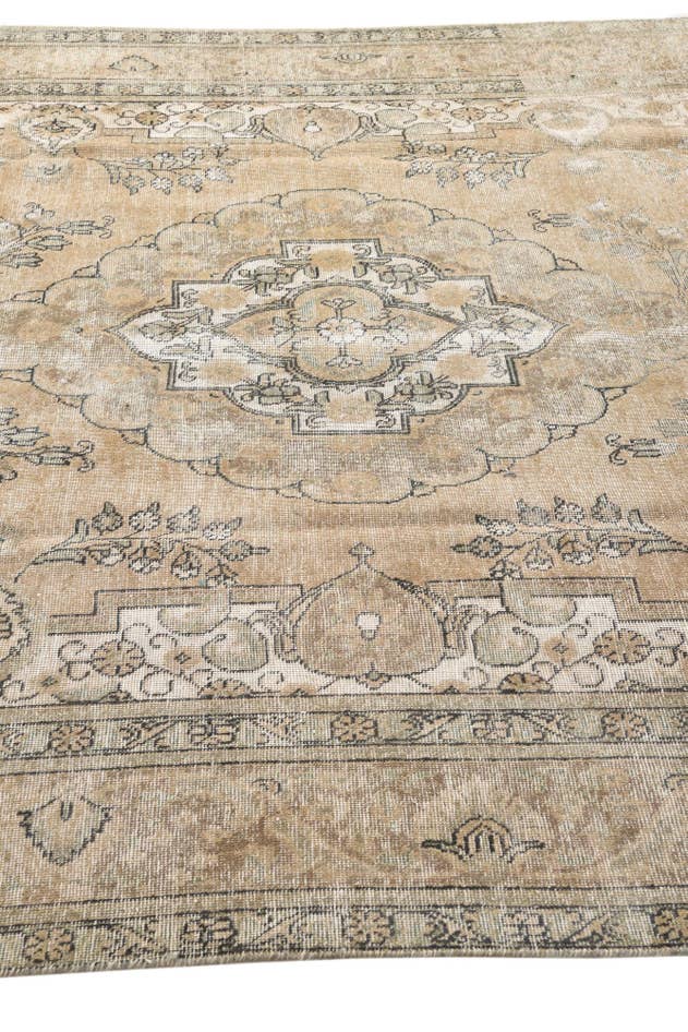 Detail image of 8' 3 x 11' 4 Hand Knotted Ultra Vintage Persian Wool Rug