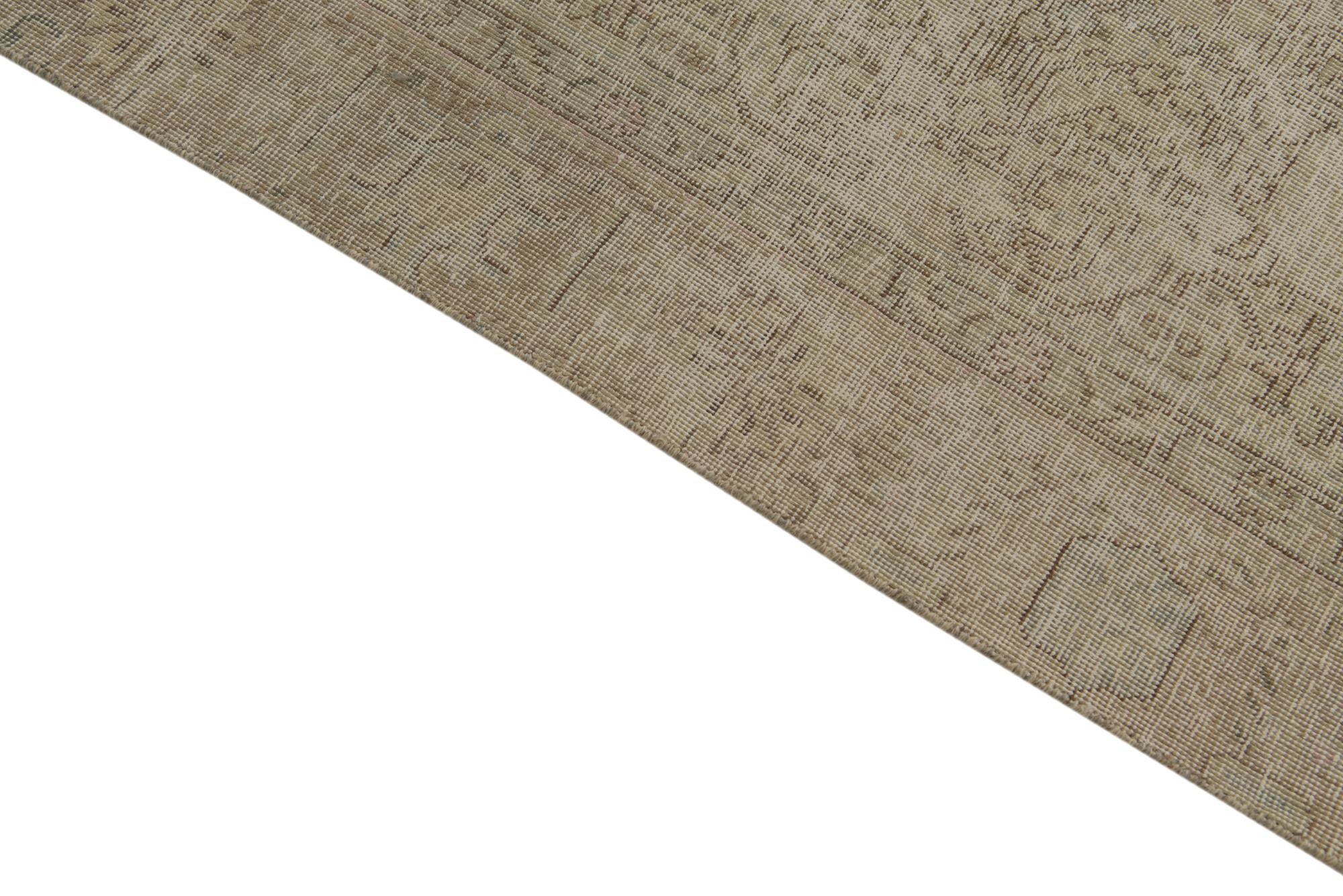 5' 9 x 9' Hand Knotted Ultra Vintage Persian Wool Rug