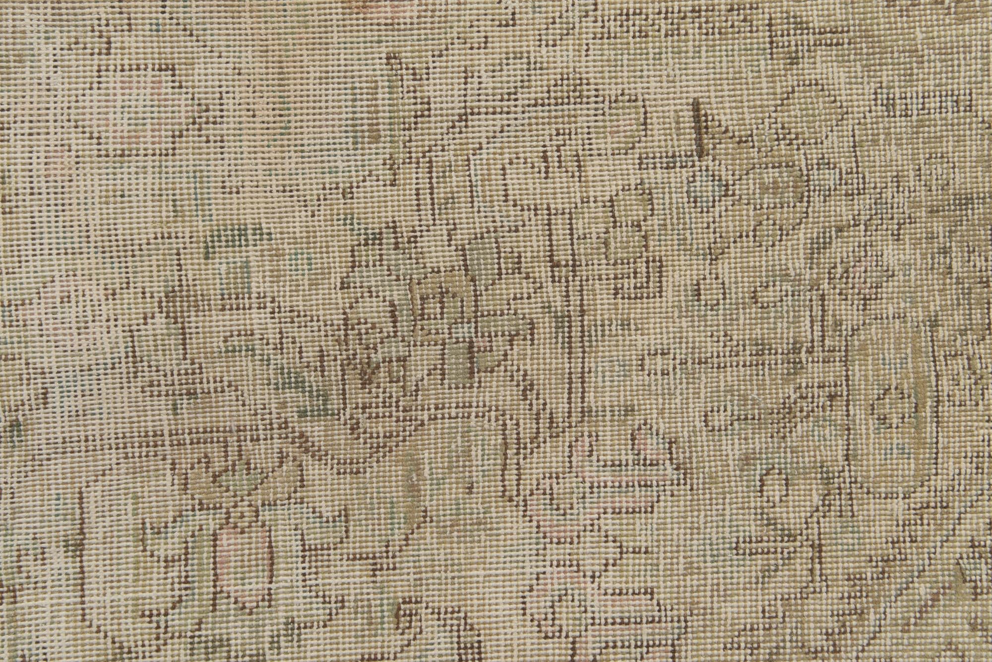 5' 9 x 9' Hand Knotted Ultra Vintage Persian Wool Rug