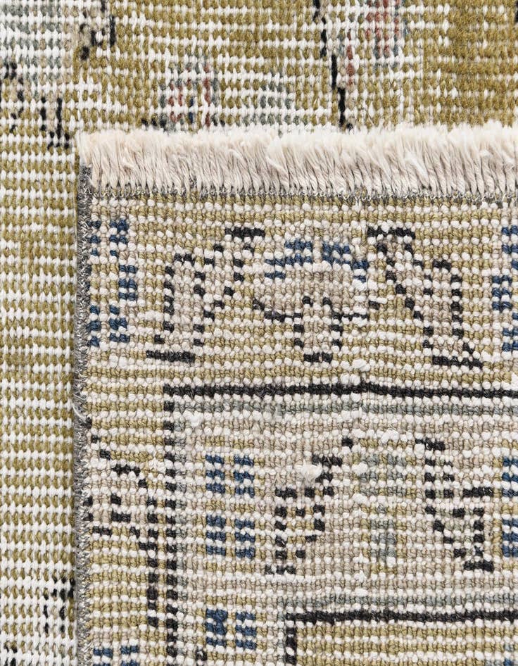 Detail image of 4' 9 x 8' Ultra Vintage Wool Rug