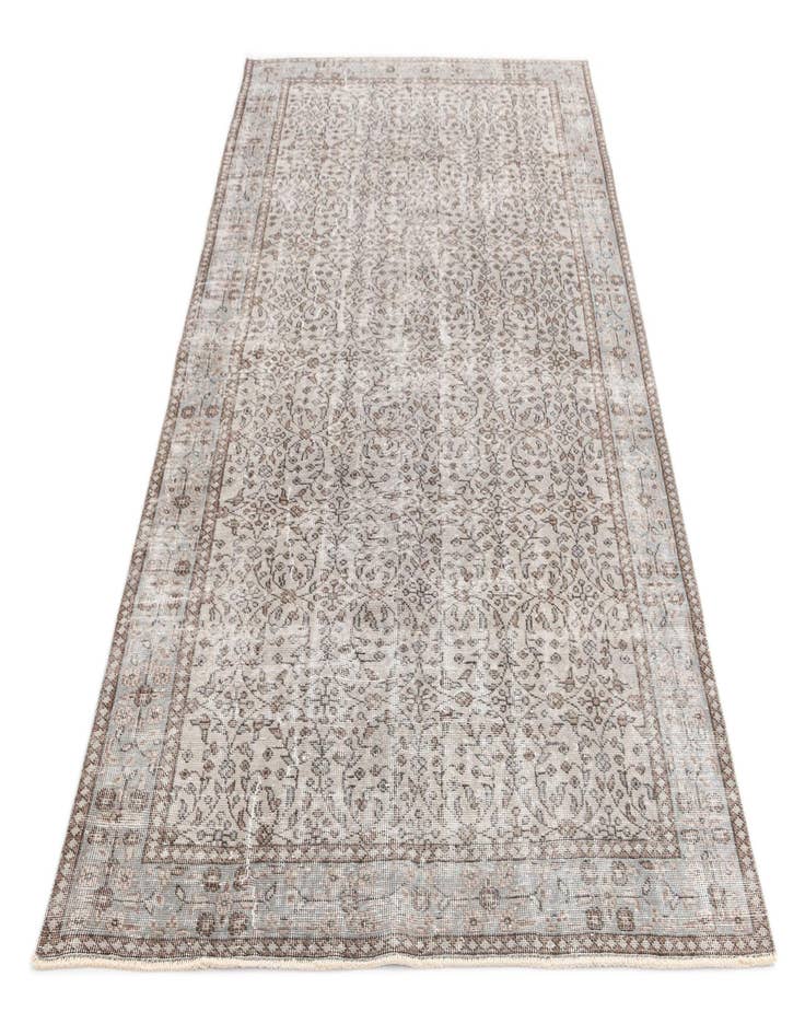 Detail image of 5' 6 x 9' 3 Ultra Vintage Wool Rug