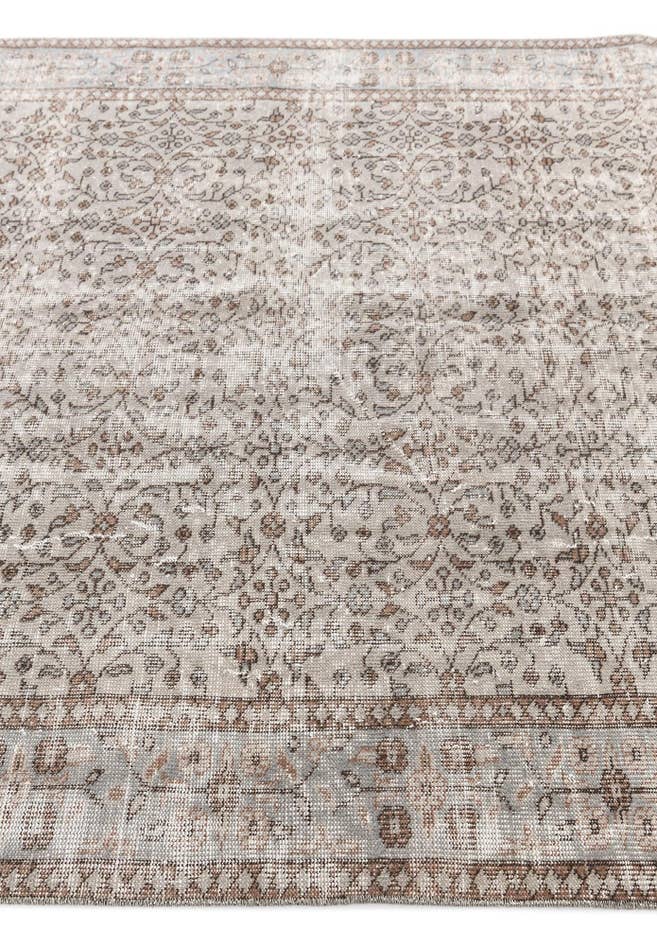 Detail image of 5' 6 x 9' 3 Ultra Vintage Wool Rug