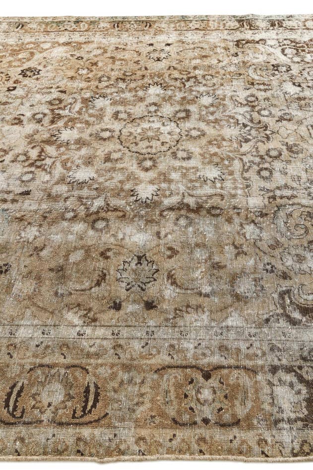 Detail image of 9' 4 x 11' 5 Hand Knotted Ultra Vintage Persian Wool Rug
