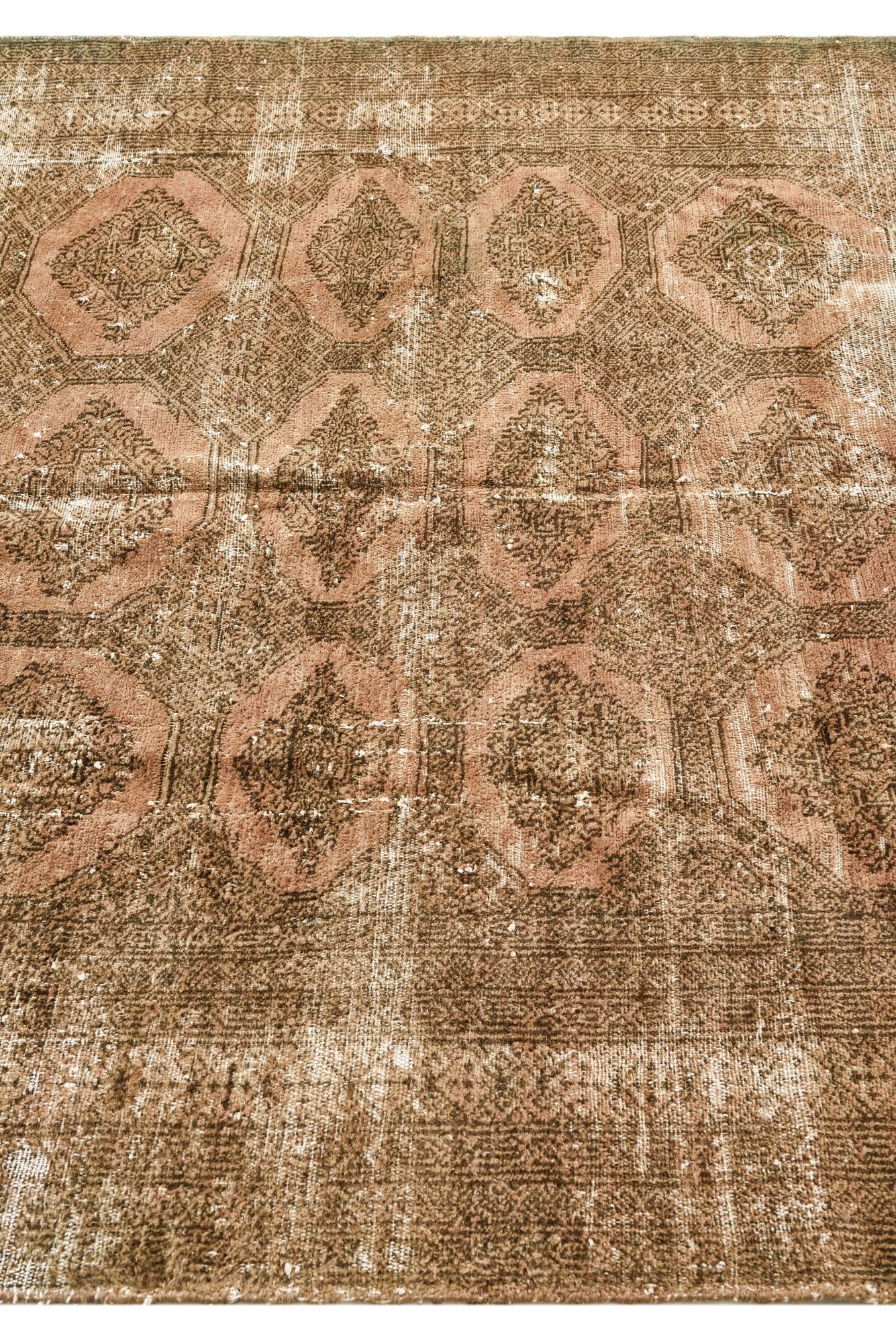 5' x 7' 8 Hand Knotted Ultra Vintage Persian Wool Rug
