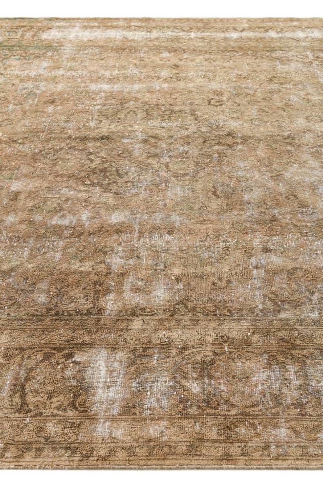 Detail image of 9' 6 x 13' 4 Hand Knotted Ultra Vintage Persian Wool Rug