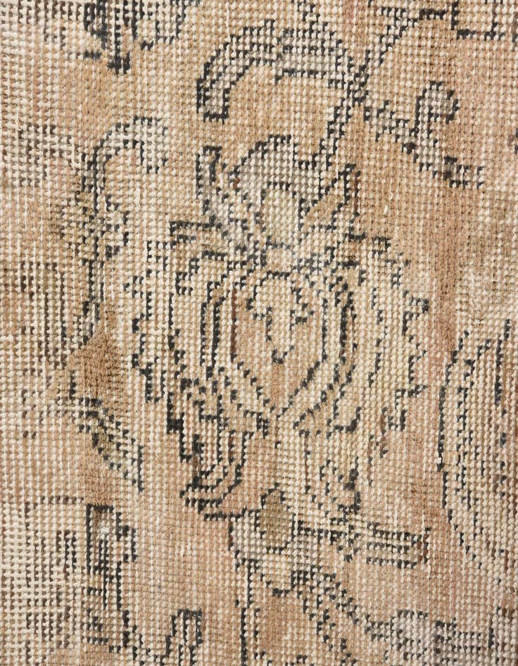 Detail image of 4' 9 x 7' 1  Hand Knotted Ultra Vintage Persian Wool Rug