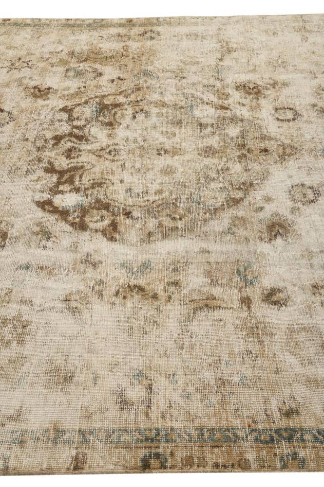 Detail image of 7' 8 x 9' 8 Hand Knotted Ultra Vintage Persian Wool Rug