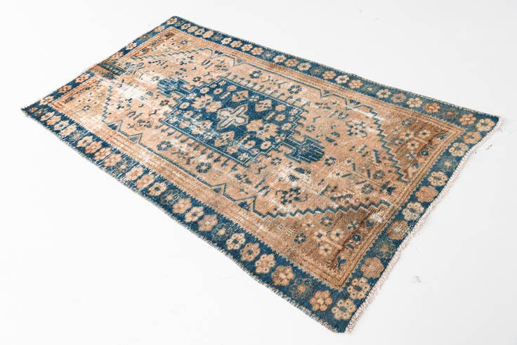 Detail image of 3' 3 x 5' 9 Hand Knotted Ultra Vintage Persian Wool Rug