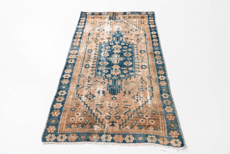 Detail image of 3' 3 x 5' 9 Hand Knotted Ultra Vintage Persian Wool Rug