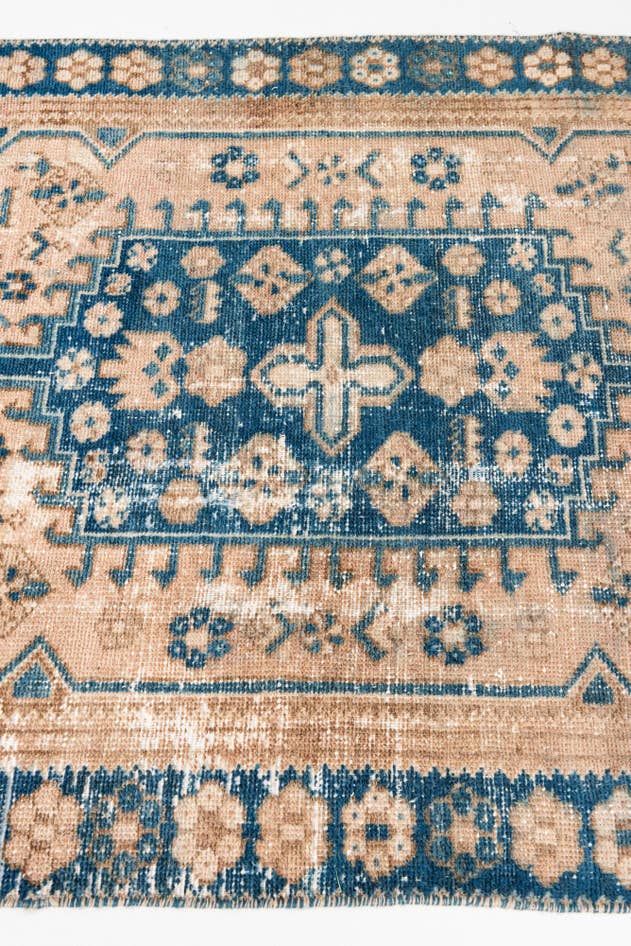 Detail image of 3' 3 x 5' 9 Hand Knotted Ultra Vintage Persian Wool Rug