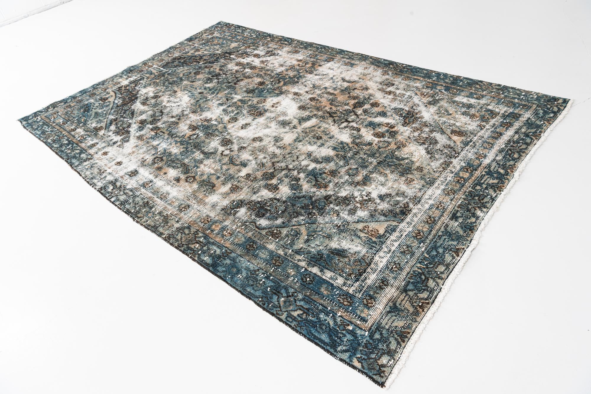 6' x 9' Hand Knotted Ultra Vintage Persian Wool Rug