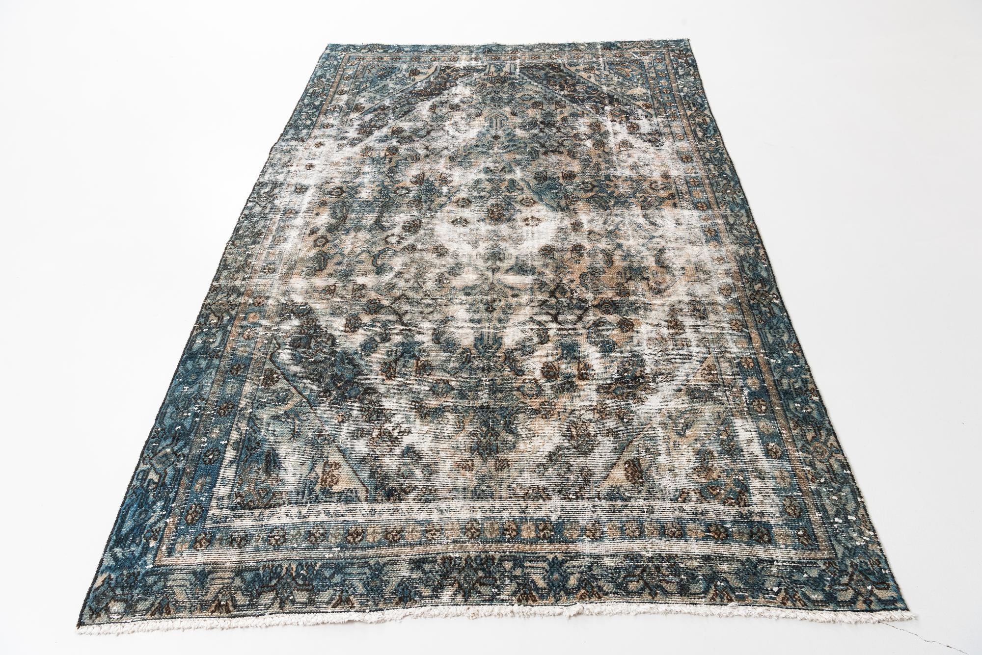 6' x 9' Hand Knotted Ultra Vintage Persian Wool Rug