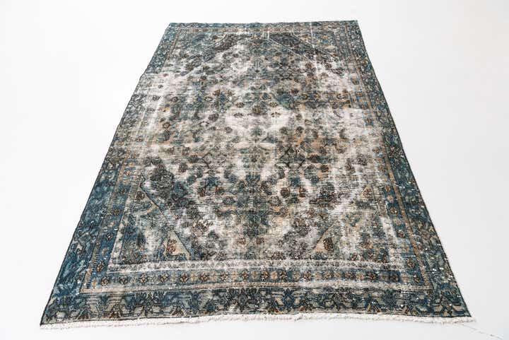 6' x 9' Hand Knotted Ultra Vintage Persian Wool Rug