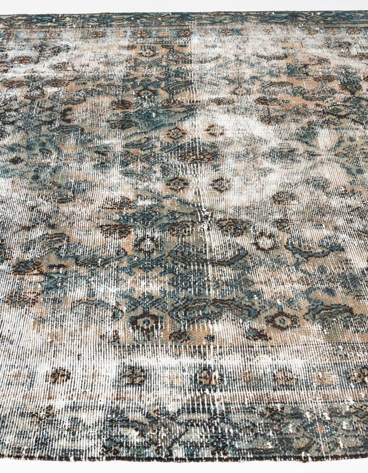Detail image of 6' x 9'  Hand Knotted Ultra Vintage Persian Wool Rug