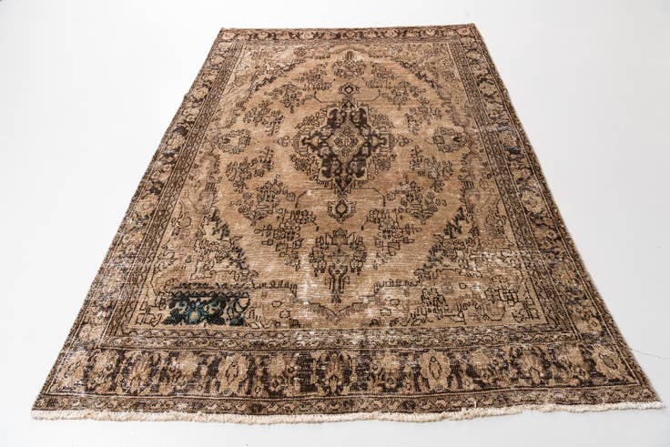 Detail image of 6' 8 x 9' 7 Hand Knotted Ultra Vintage Persian Wool Rug