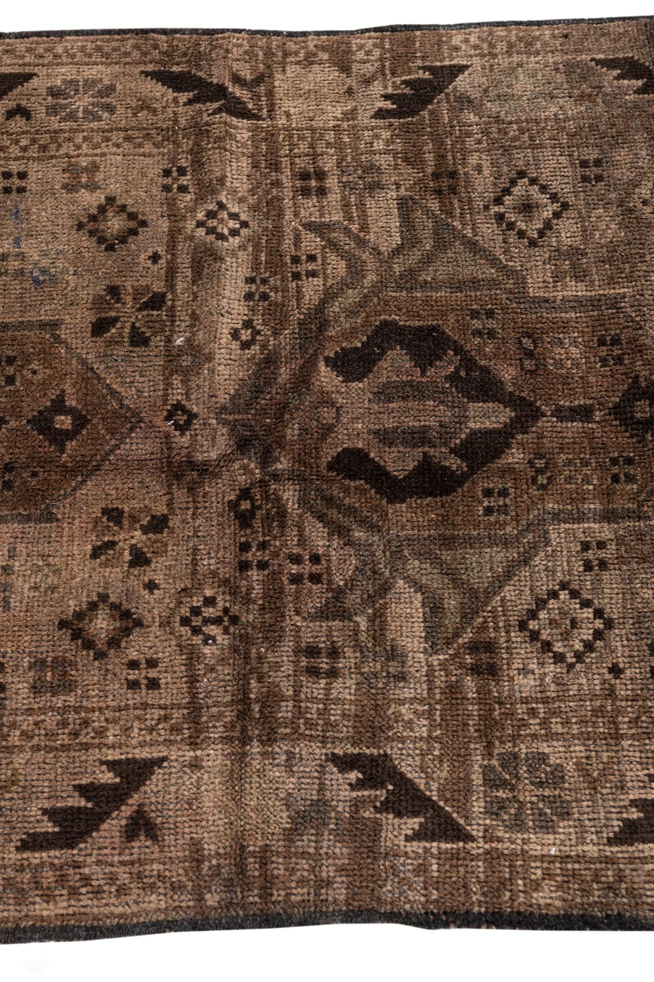 2' 5 x 4' 1 Hand Knotted Ultra Vintage Persian Wool Rug