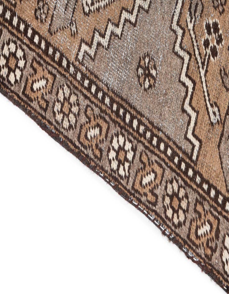 Detail image of 6' 6 x 9' 10  Hand Knotted Ultra Vintage Persian Wool Rug