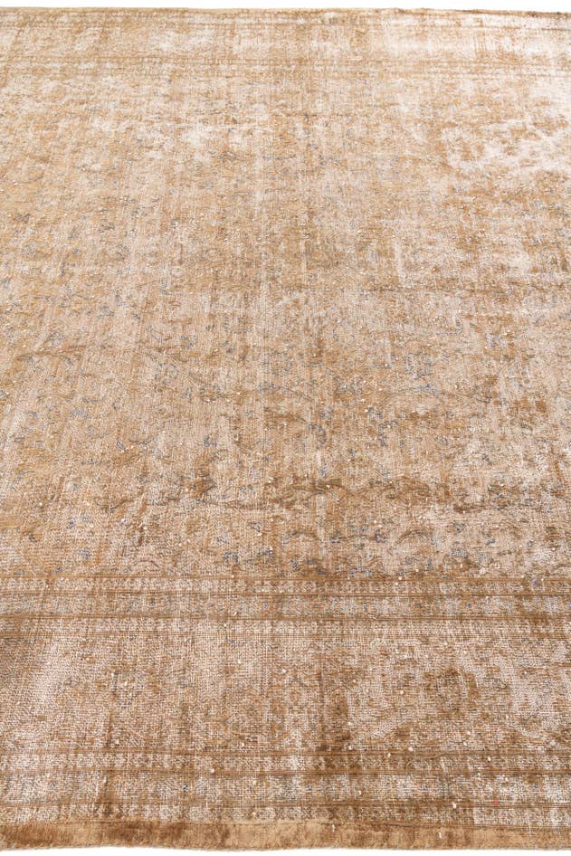 Detail image of 9' 6 x 12' 8 Hand Knotted Ultra Vintage Persian Wool Rug